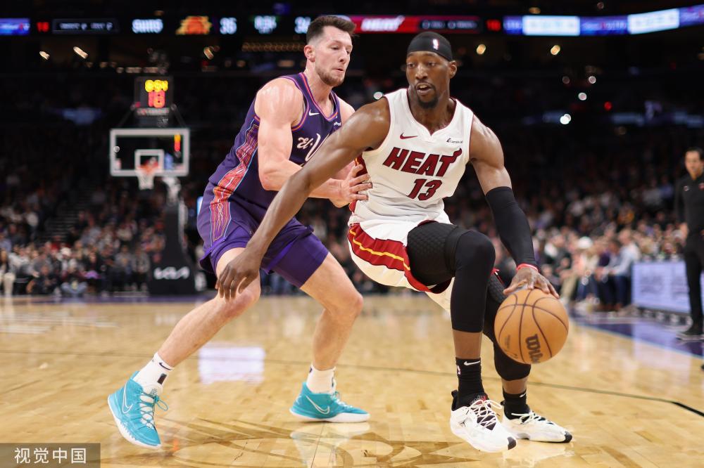 随着时间的 随着时间的