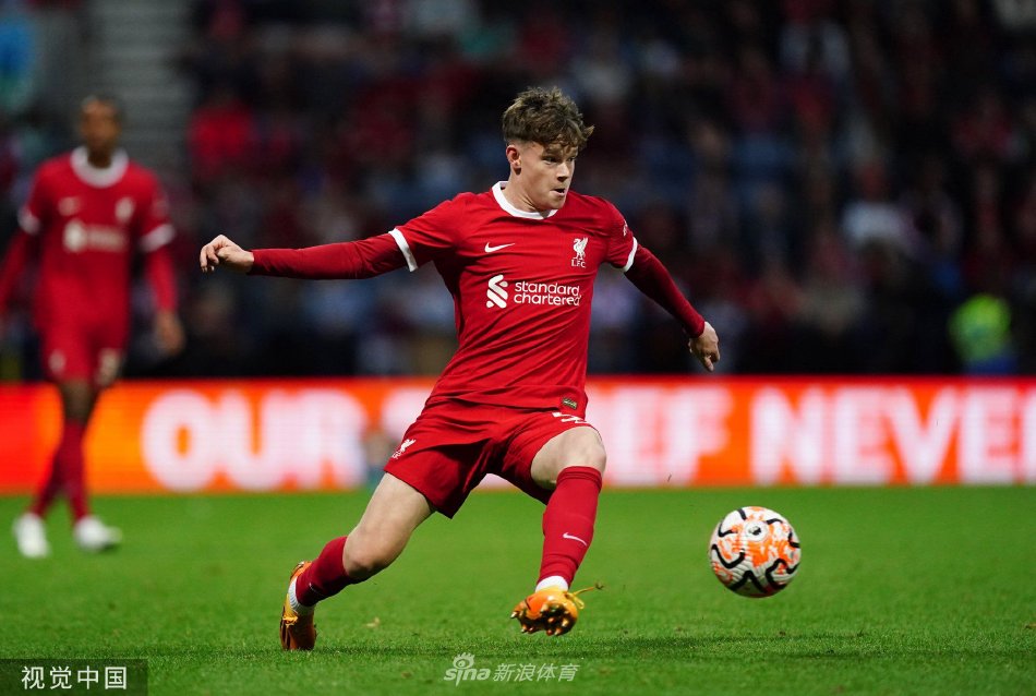 与杯赛之间 与杯赛之间