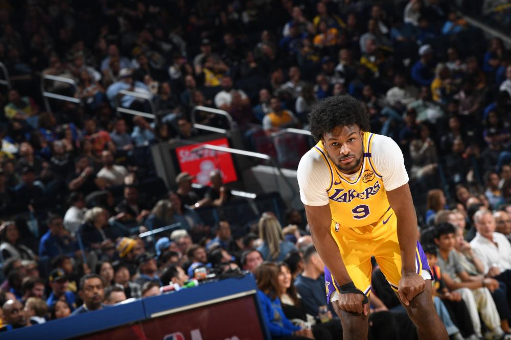 她的出现 她的出现