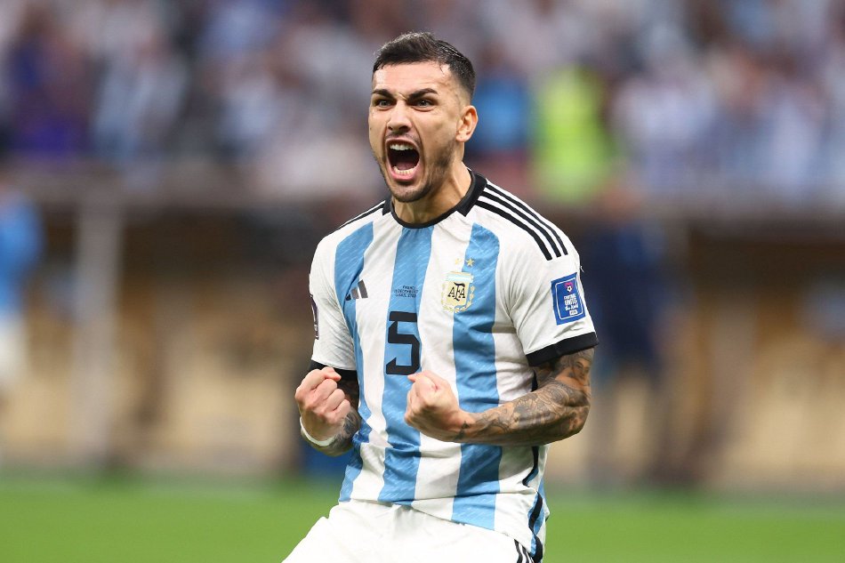 同时保持自 同时保持自