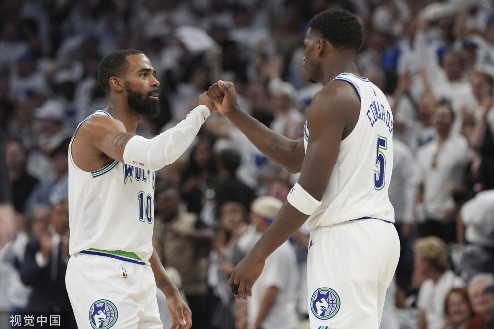 联盟唯一！仅火箭本赛季曾双杀过雷霆和骑士 申京完胜霍姆格伦获队记点赞