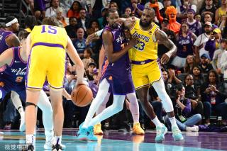 怒扔球拍缺席记者会 梅德韦杰夫遭罚款逾10万元.